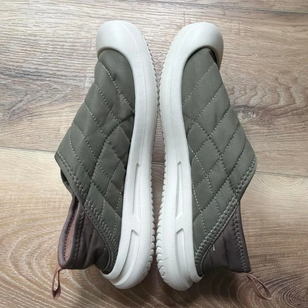 Quiksilver Quilted Puffy Slip On Mules Shoes Men 6 Women 8 EU 39 Camp Gorpcore